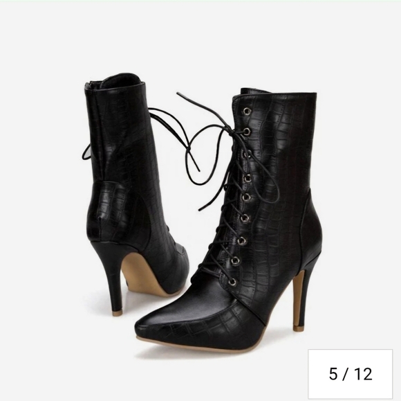 NWT CUTE Ankle Boots - Picture 3 of 6